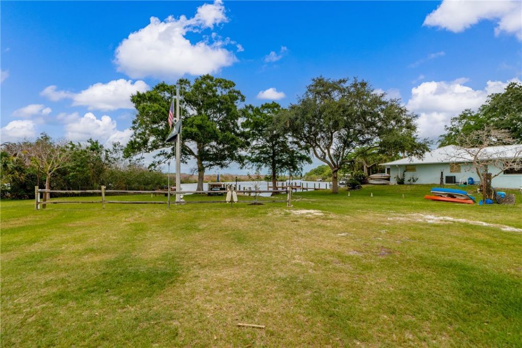 27 Sunset Drive, Sebastian, FL 32958 Photo