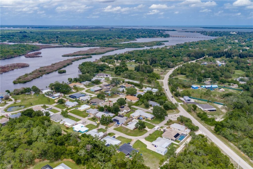 27 Sunset Drive, Sebastian, FL 32958 Photo