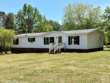 10015 Brookneal Hwy., Gladys, VA 24554