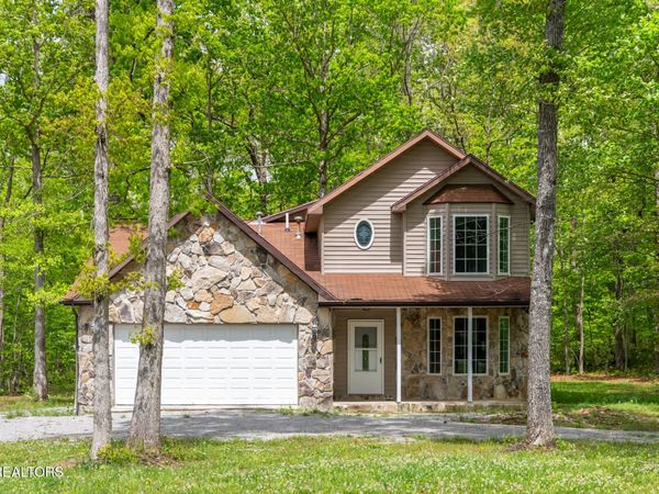 9301 Hondo Drive , Crossville, TN 38572
