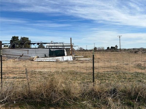 265 E Balboa, Mojave, CA 93501