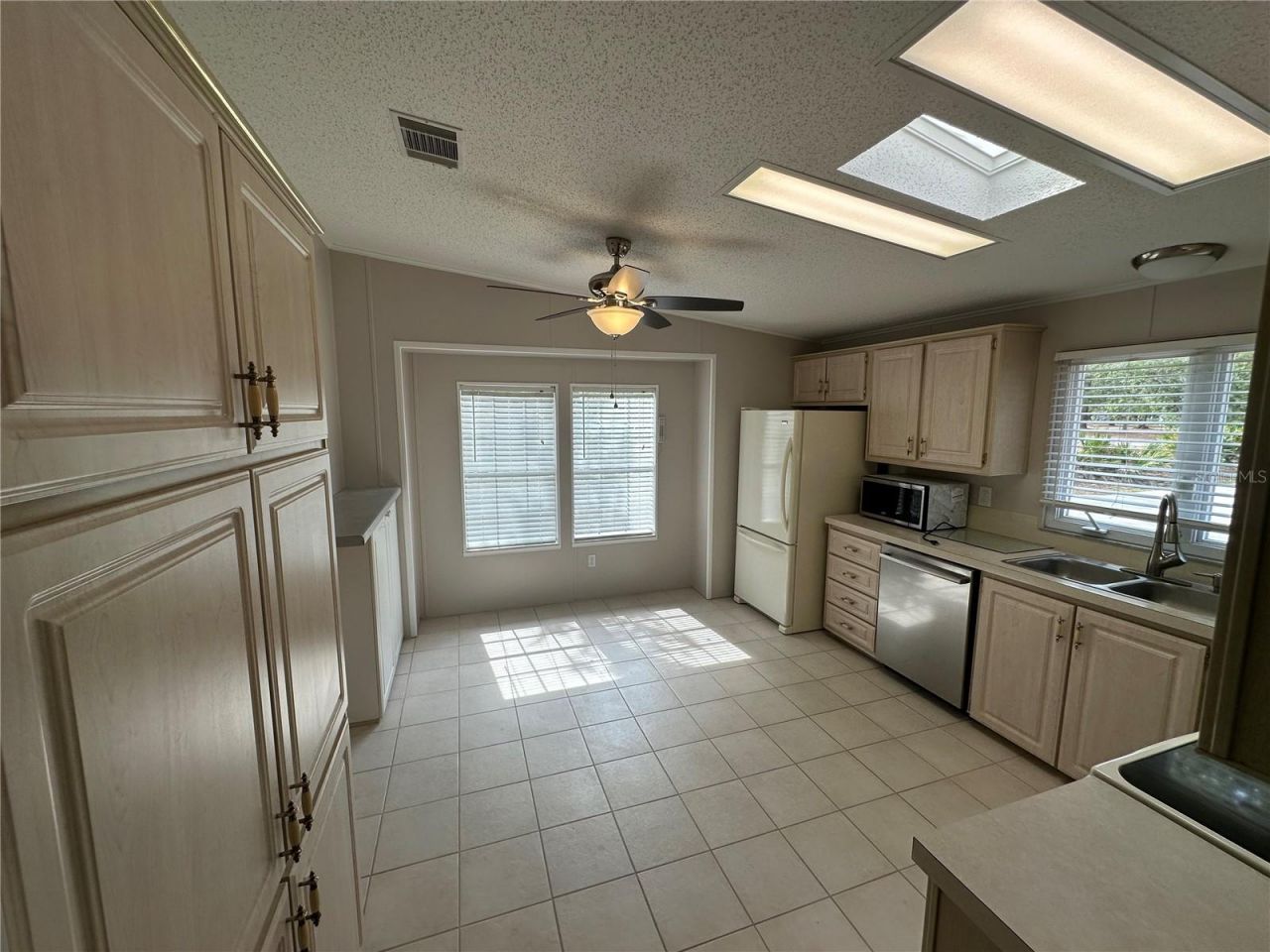8040 Cessna Drive, Spring Hill, FL 34606 Photo