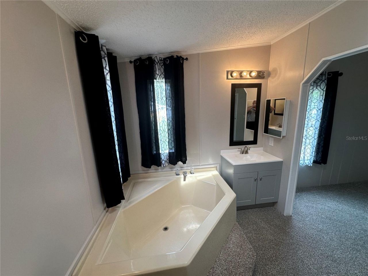 8040 Cessna Drive, Spring Hill, FL 34606 Photo