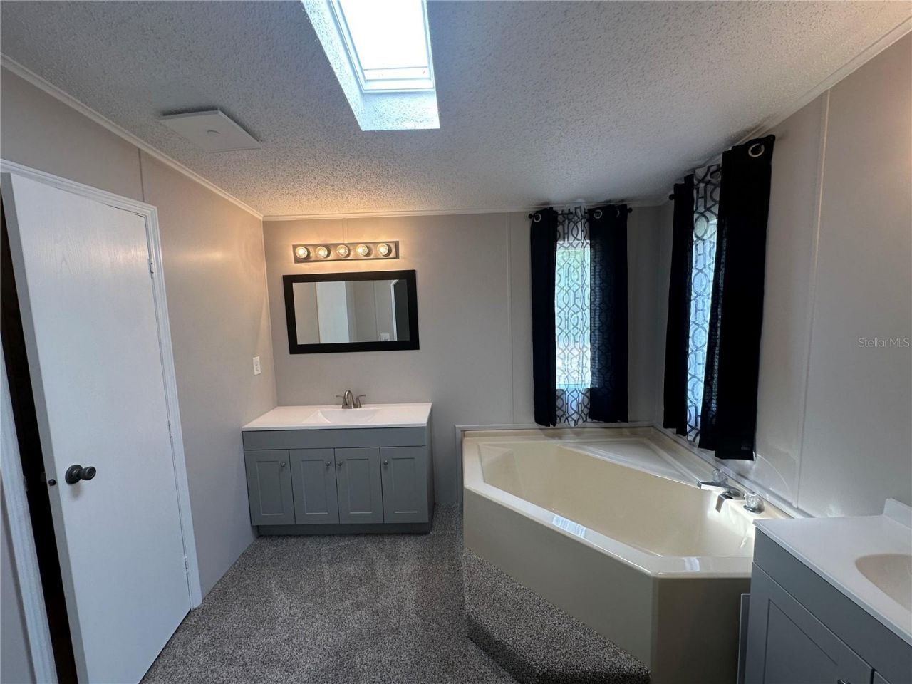 8040 Cessna Drive, Spring Hill, FL 34606 Photo