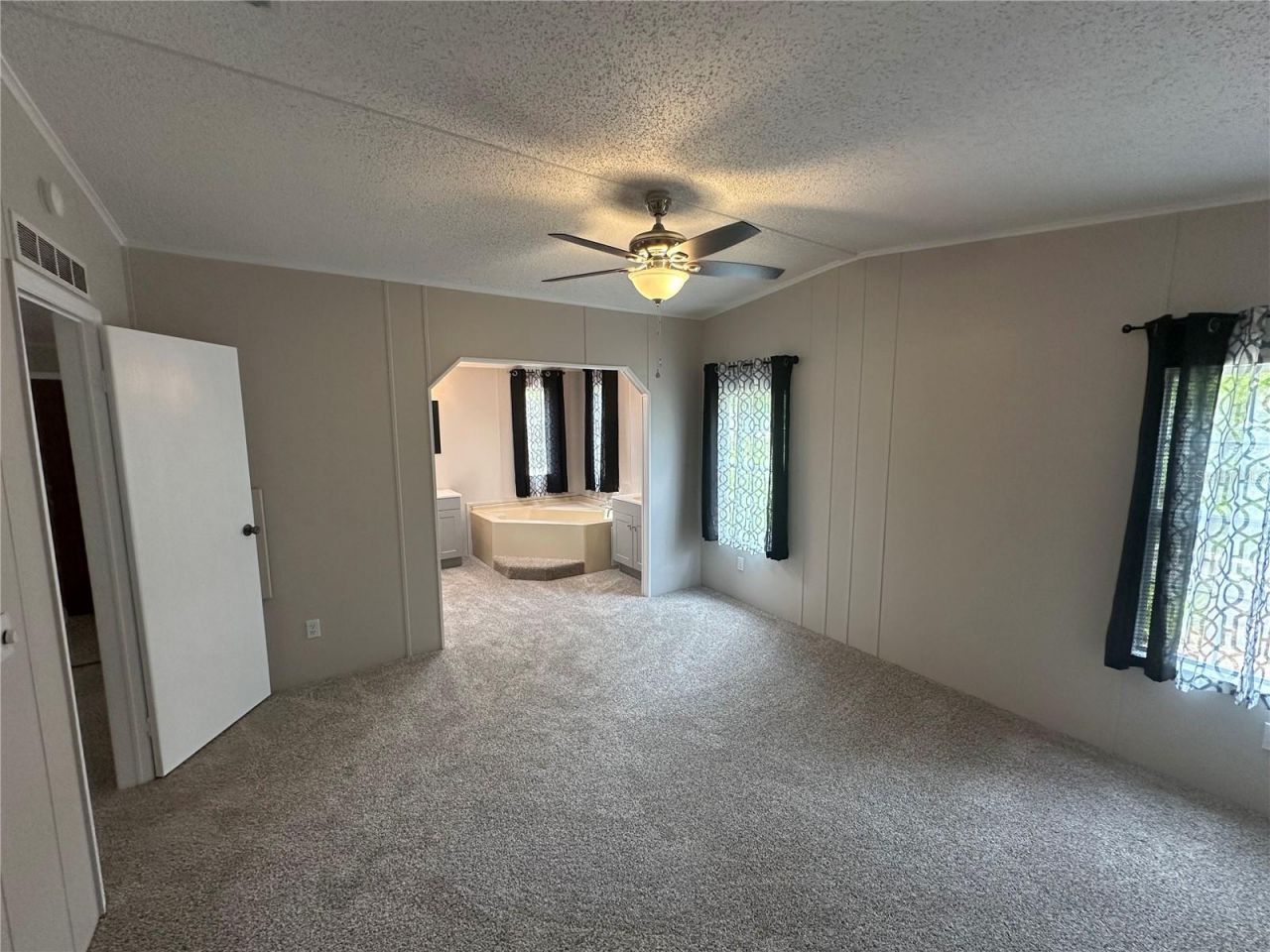 8040 Cessna Drive, Spring Hill, FL 34606 Photo
