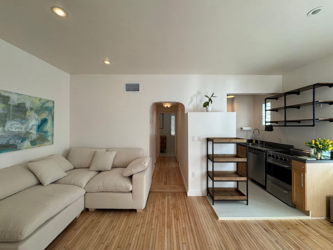 815 Euclid Avenue, Unit 10, Miami Beach, FL 33139 Photo