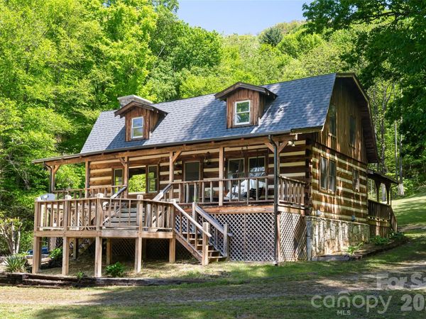 224 Seasons Drive , Clyde, NC 28721