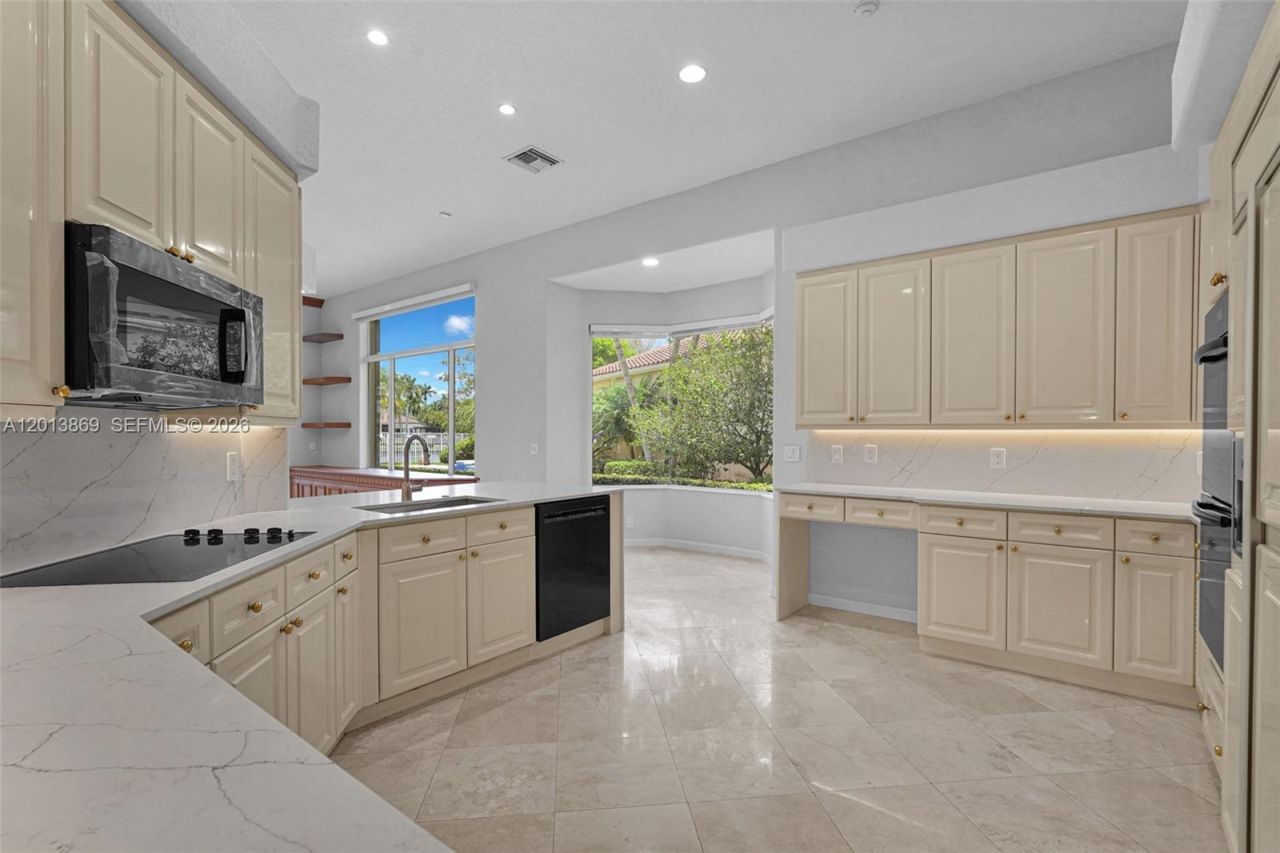 2456 Bay Isle Court, Weston, FL 33327 Photo