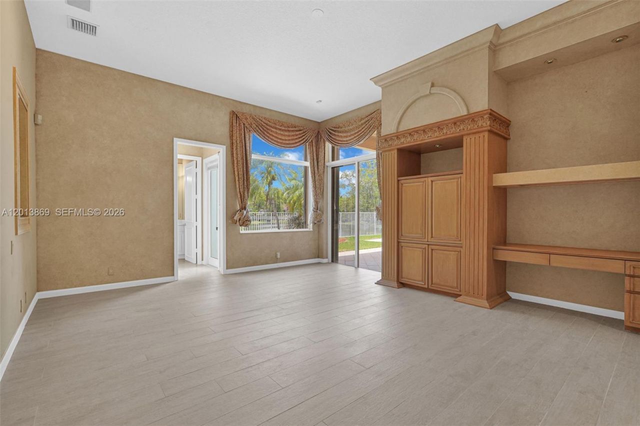 2456 Bay Isle Court, Weston, FL 33327 Photo