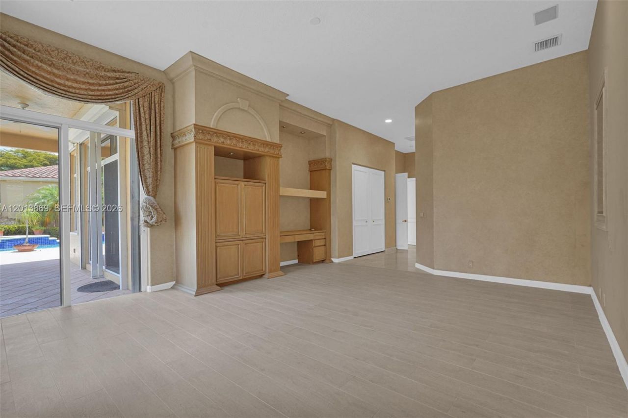 2456 Bay Isle Court, Weston, FL 33327 Photo