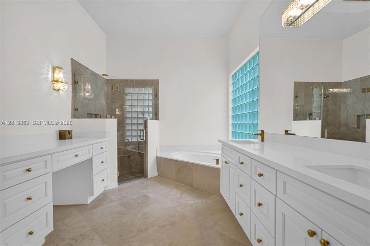 2456 Bay Isle Court, Weston, FL 33327 Photo