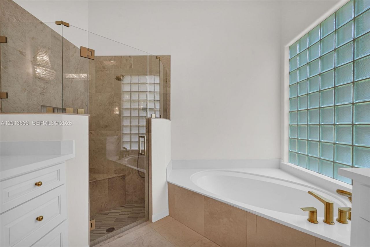 2456 Bay Isle Court, Weston, FL 33327 Photo