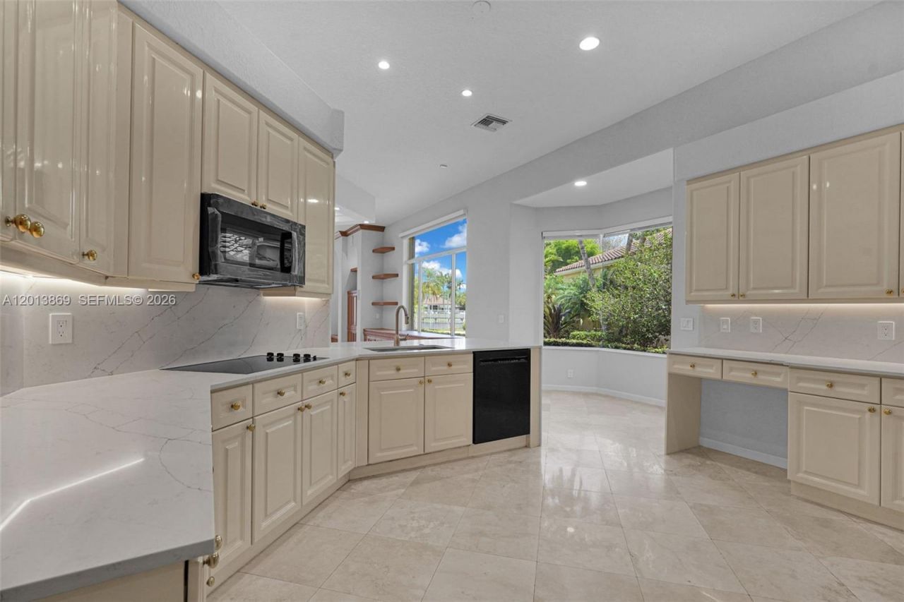 2456 Bay Isle Court, Weston, FL 33327 Photo