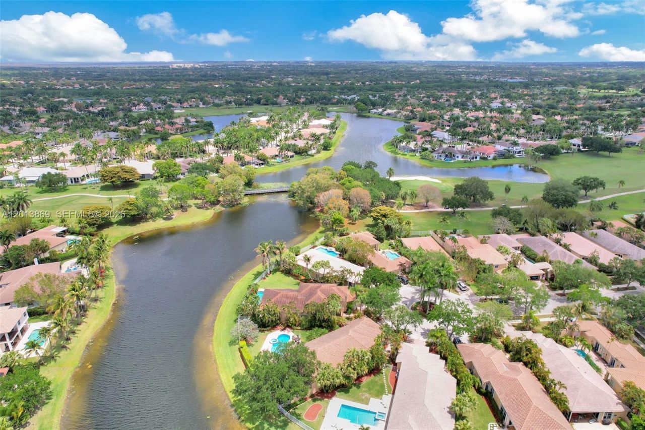 2456 Bay Isle Court, Weston, FL 33327 Photo