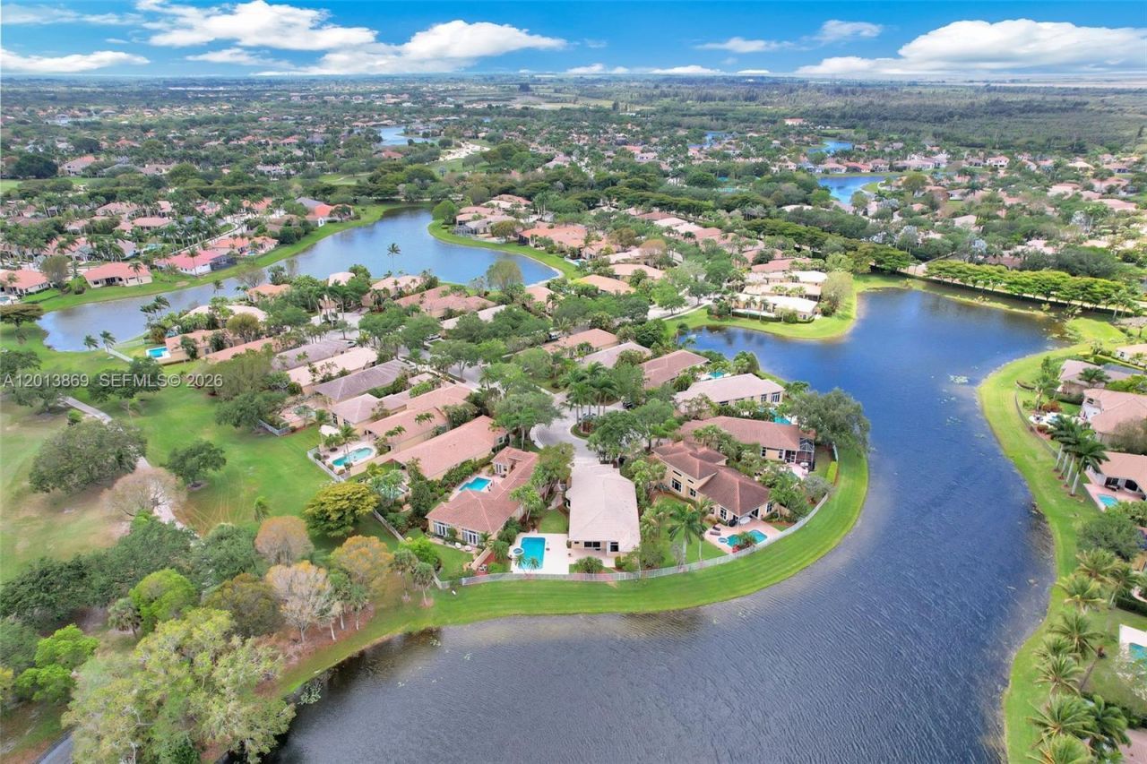 2456 Bay Isle Court, Weston, FL 33327 Photo