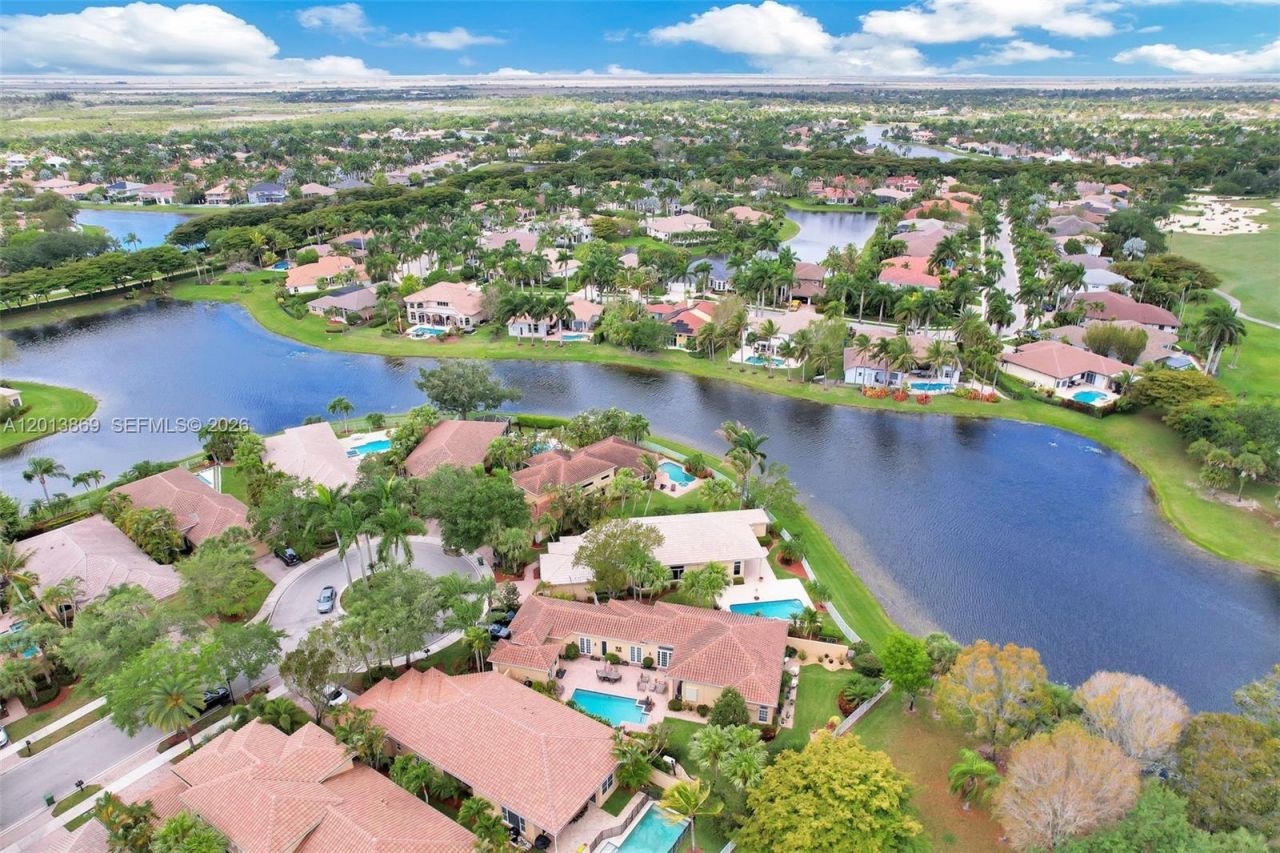 2456 Bay Isle Court, Weston, FL 33327 Photo