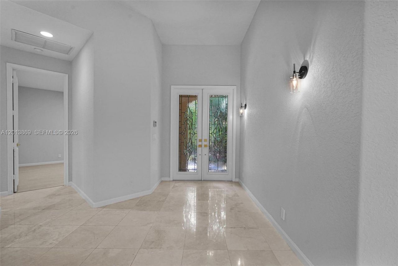 2456 Bay Isle Court, Weston, FL 33327 Photo