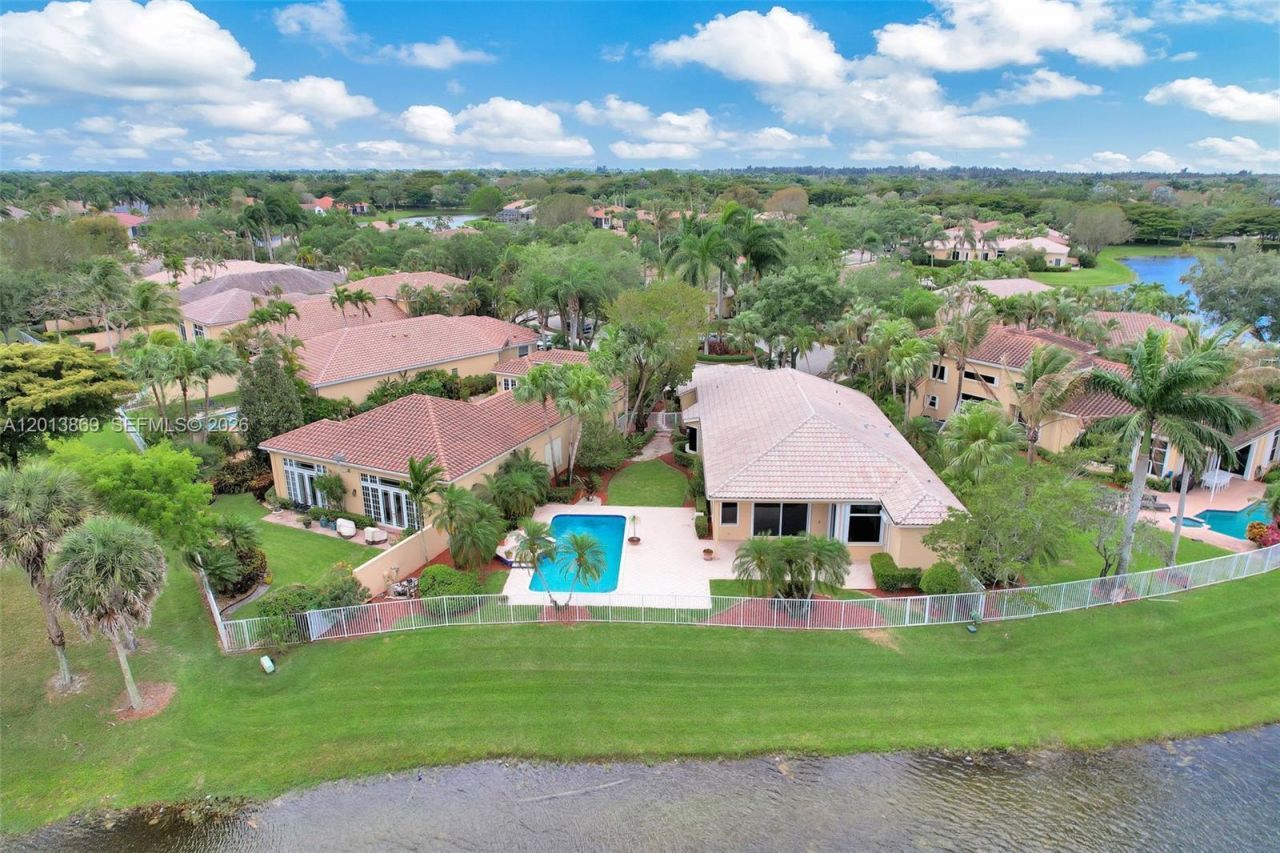 2456 Bay Isle Court, Weston, FL 33327 Photo