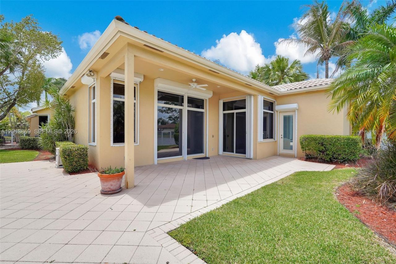 2456 Bay Isle Court, Weston, FL 33327 Photo