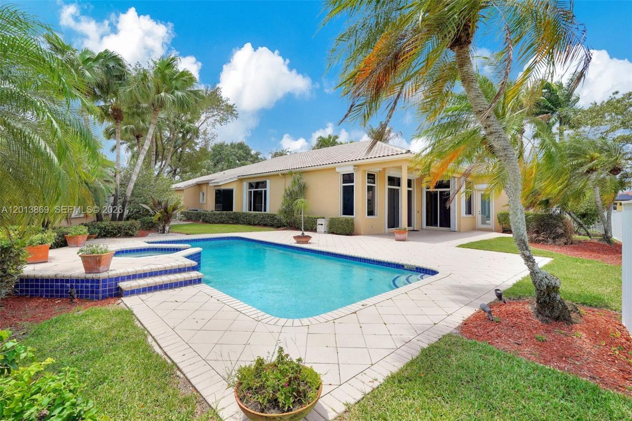 2456 Bay Isle Court, Weston, FL 33327 Photo