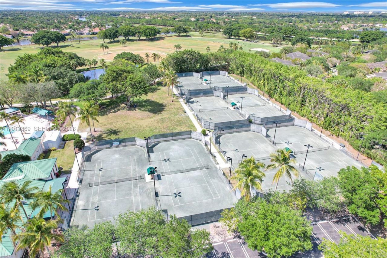 2456 Bay Isle Court, Weston, FL 33327 Photo