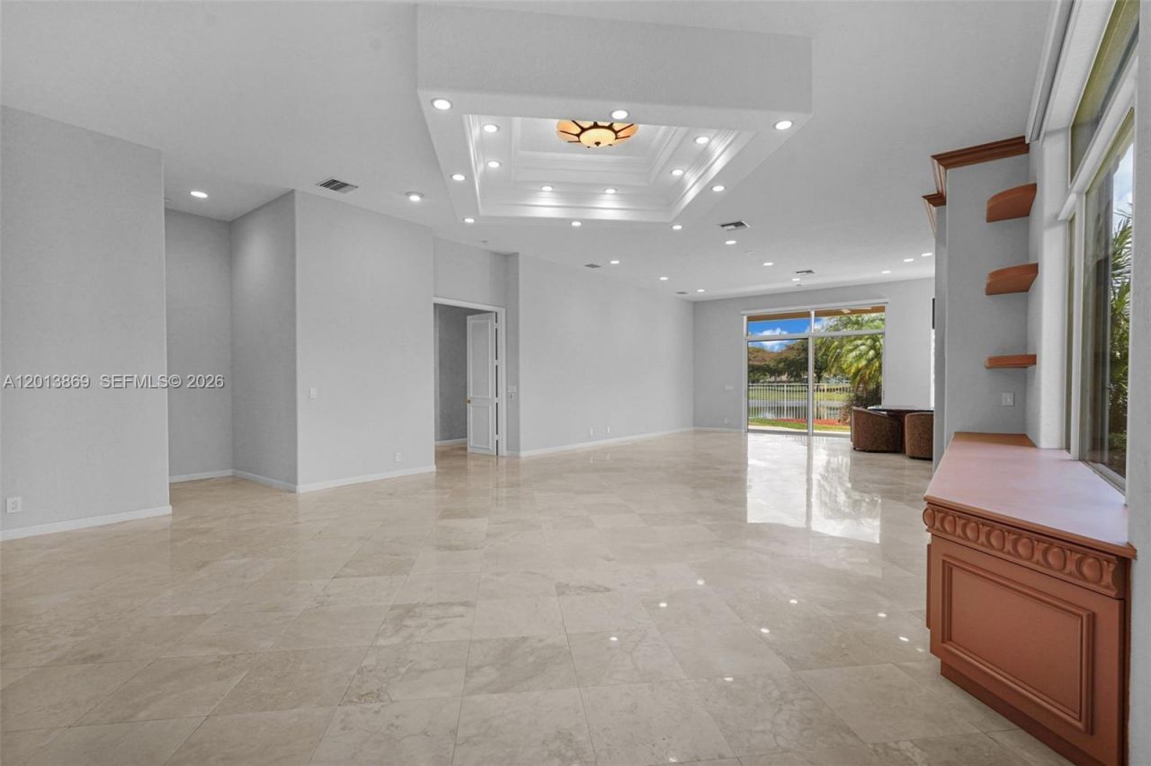 2456 Bay Isle Court, Weston, FL 33327 Photo