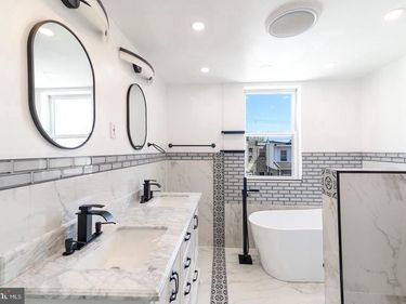 2059 E WILLIAM STREET, PHILADELPHIA, PA 19134