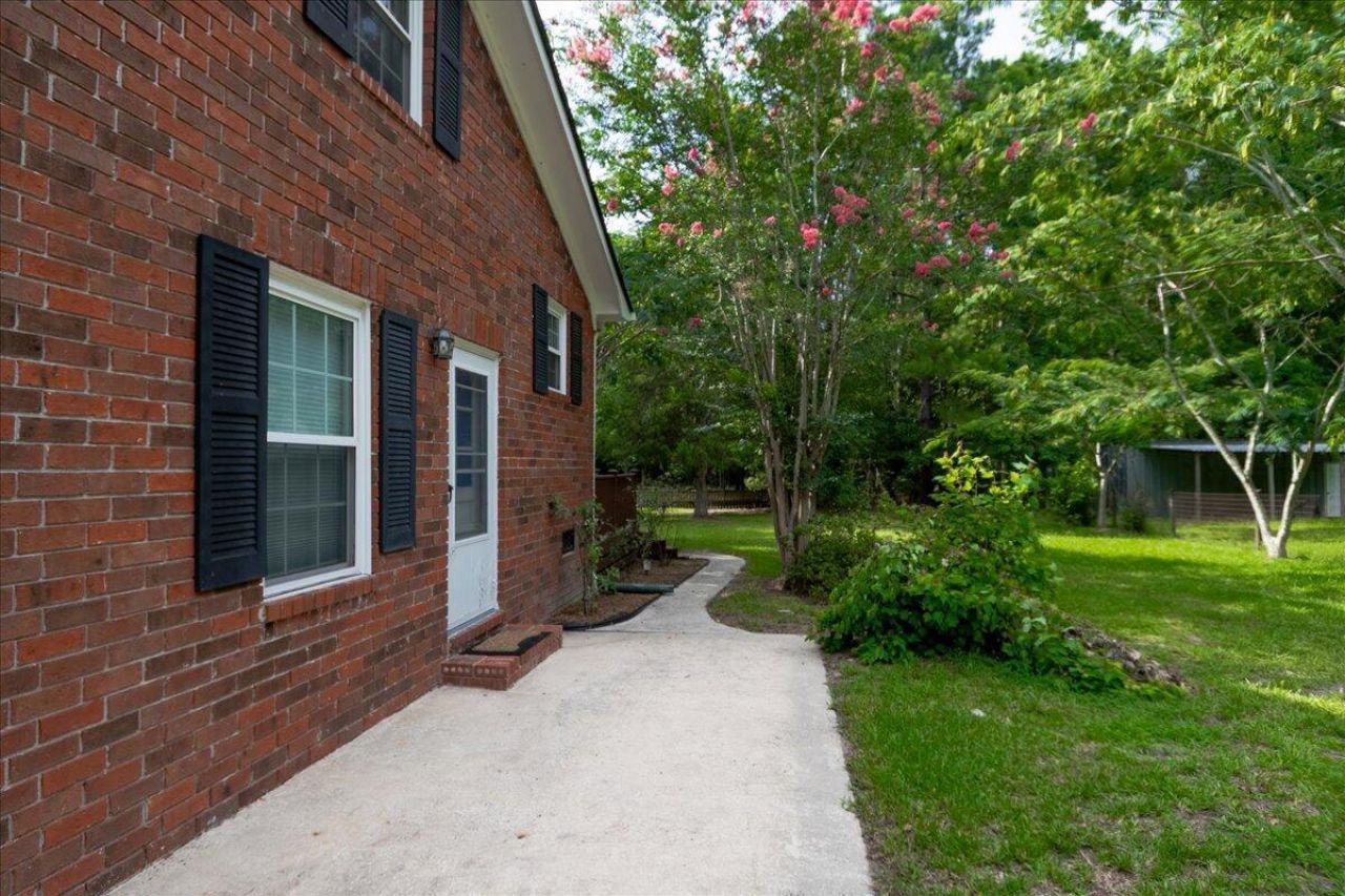 481 School Street Photo 28