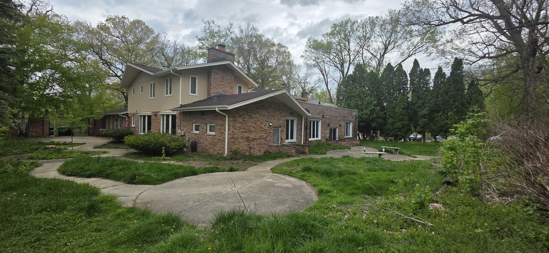 188 N BLOOMINGDALE Road, Bloomingdale, IL 60108