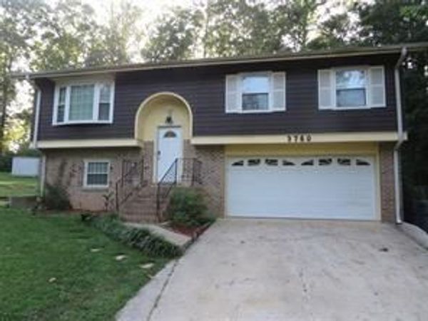 3760 Cedar Hurst Way , Atlanta, GA 30349