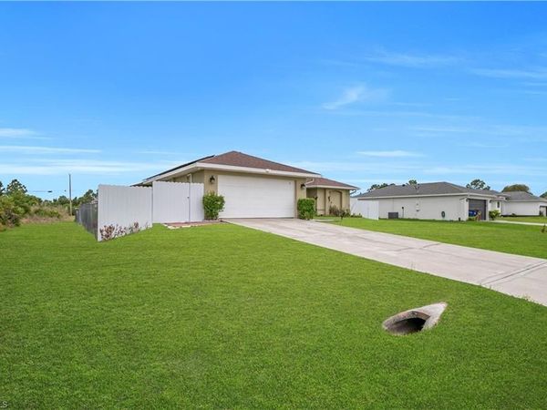 3009 30th ST W, LEHIGH ACRES, FL 33971