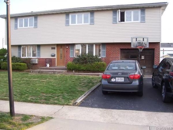 1053 Lorraine Drive , Franklin Square, NY 11010