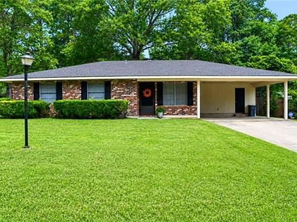 417 WEST HAMPTON Drive, Pineville, LA 71360