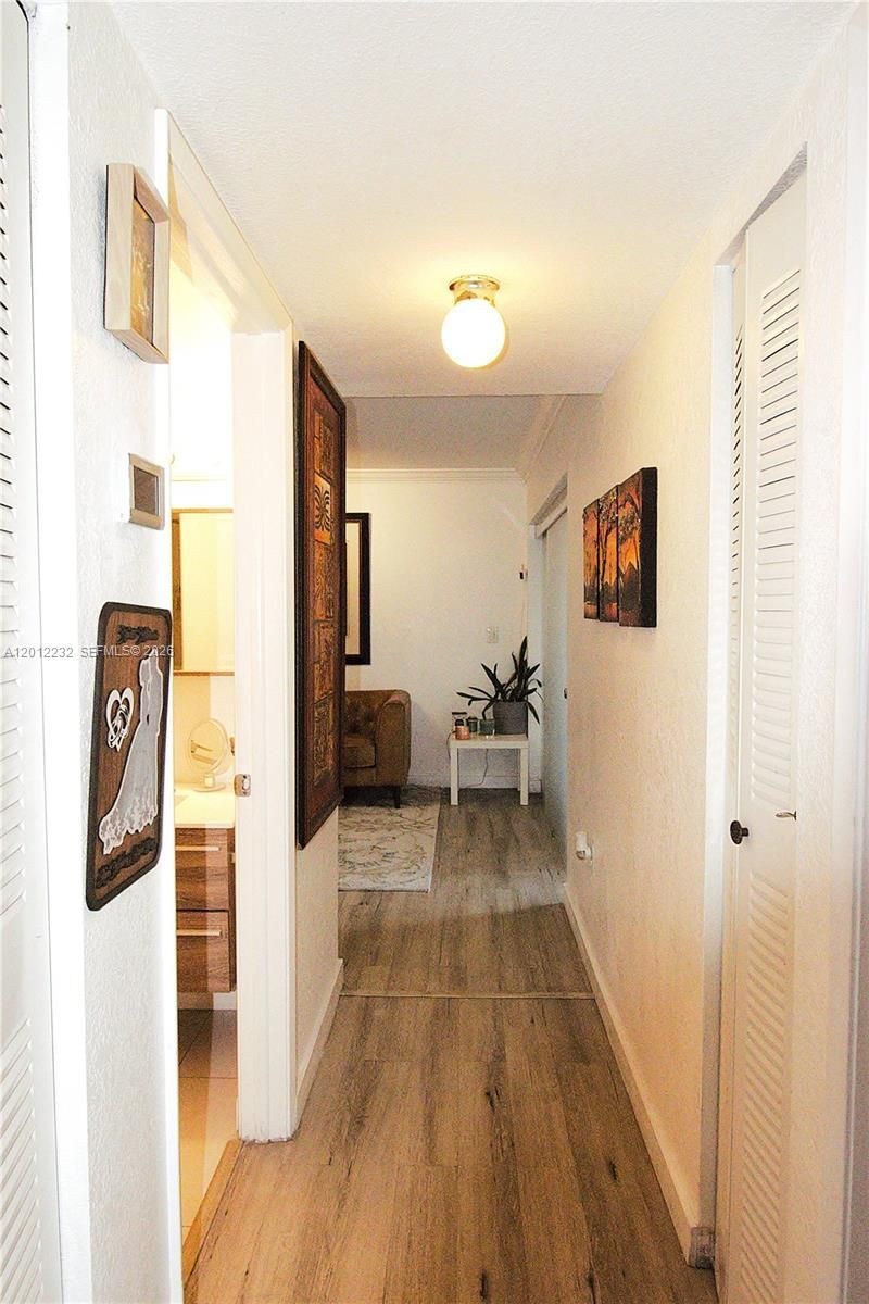 10241 NW 9th St Cir , Unit 112-5, Miami, FL 33172 Photo