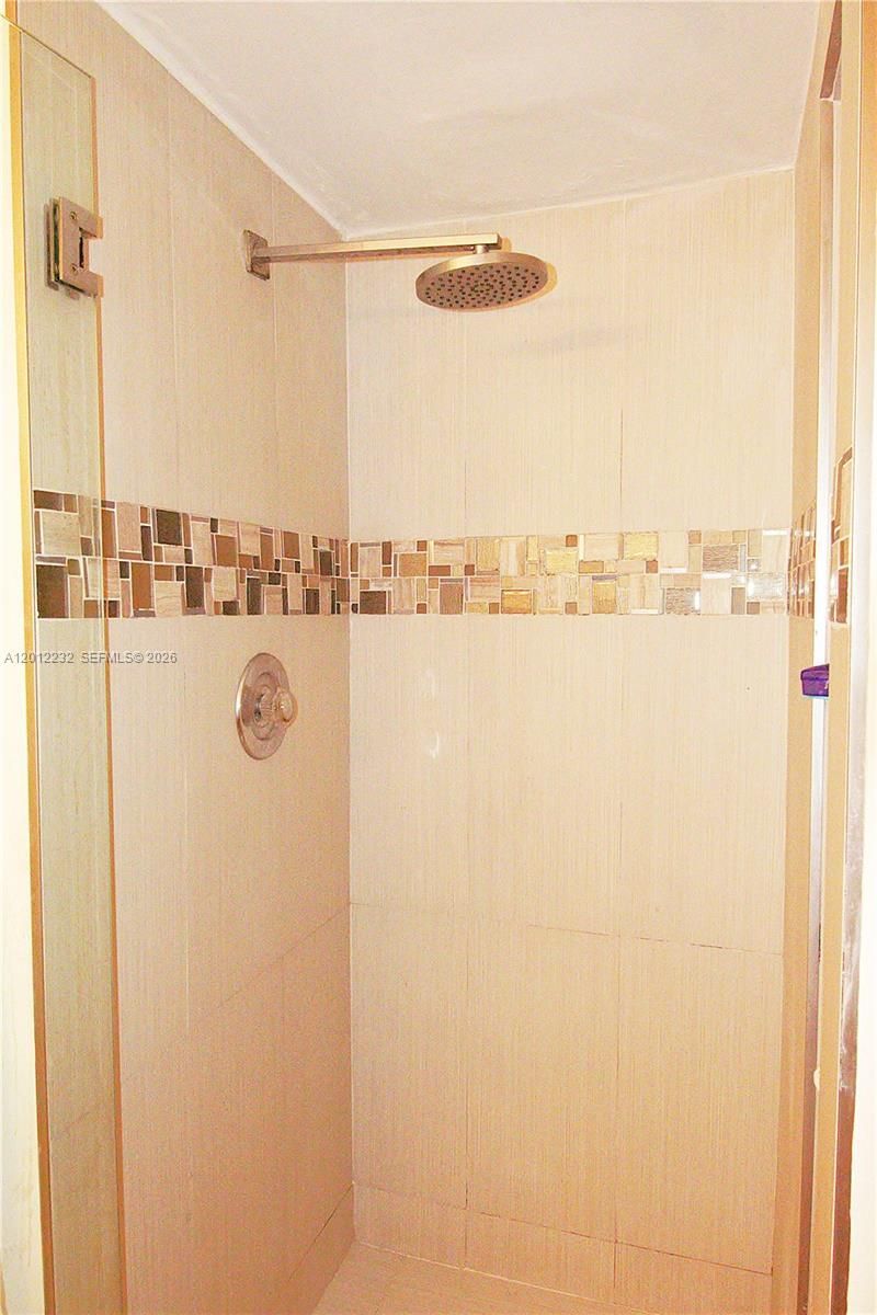 10241 NW 9th St Cir , Unit 112-5, Miami, FL 33172 Photo