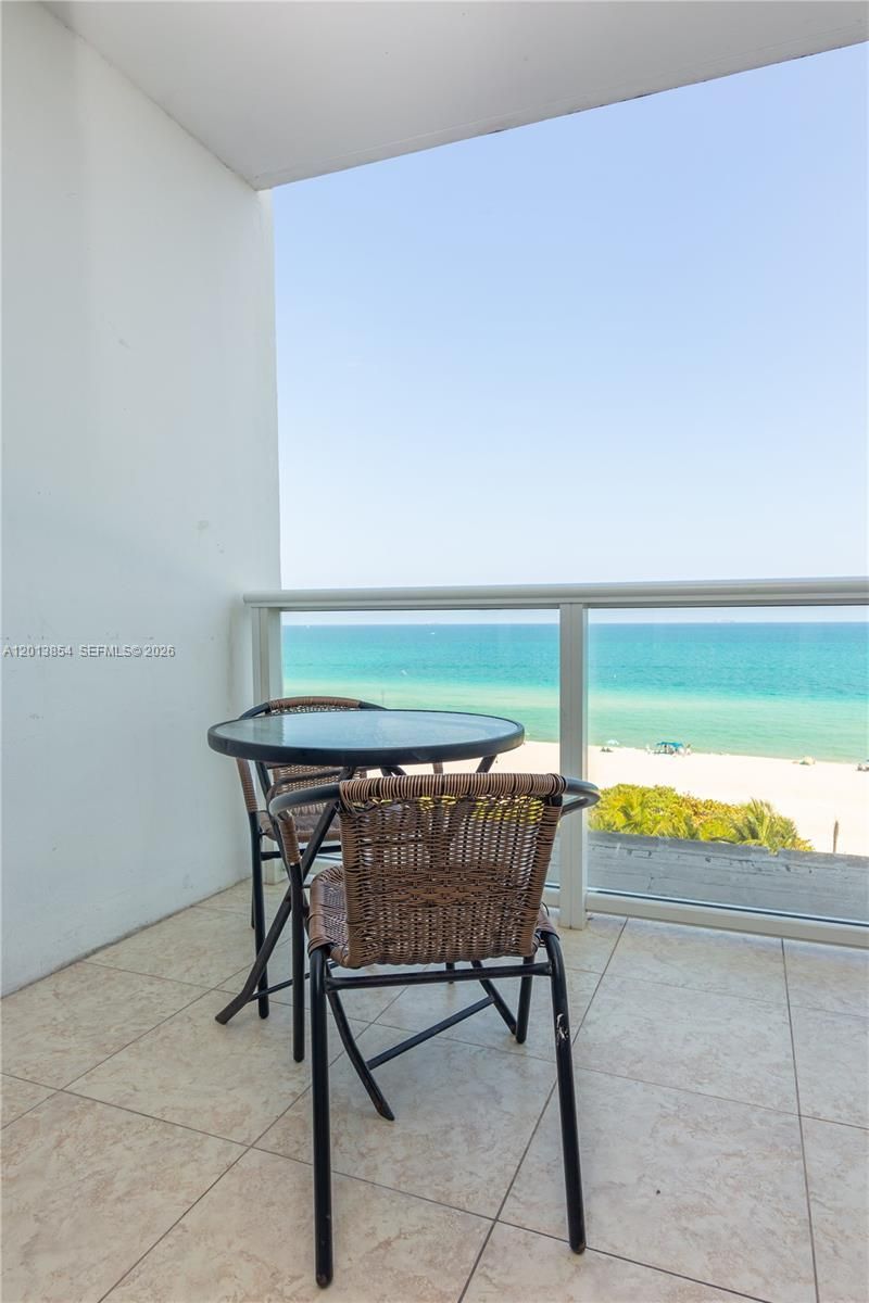 5445 Collins Ave , Unit 627, Miami Beach, FL 33140 Photo