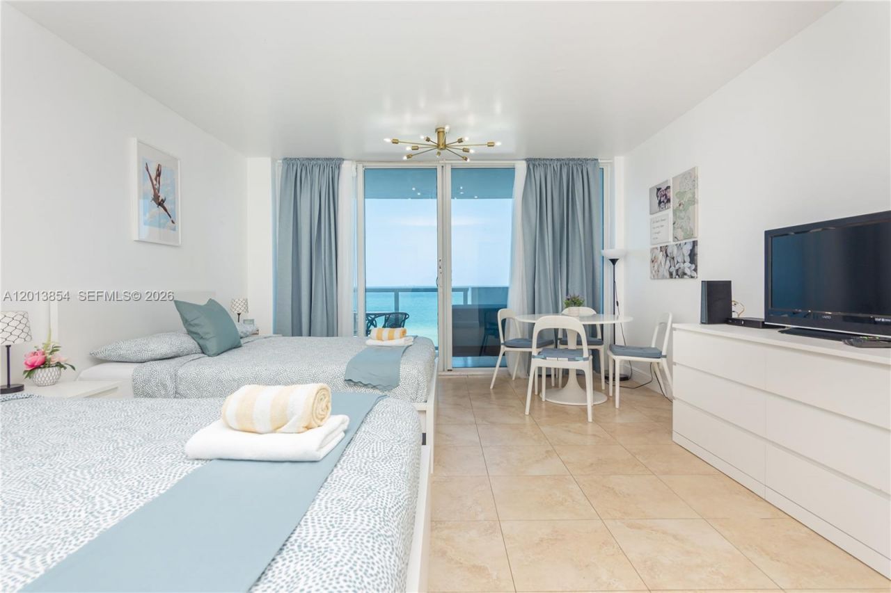 5445 Collins Ave , Unit 627, Miami Beach, FL 33140 Photo