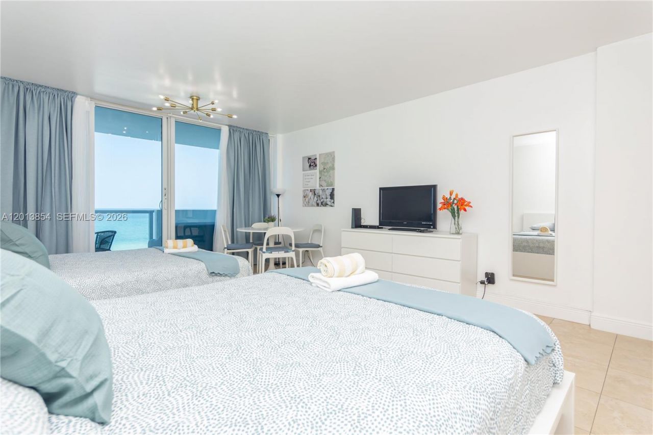 5445 Collins Ave , Unit 627, Miami Beach, FL 33140 Photo