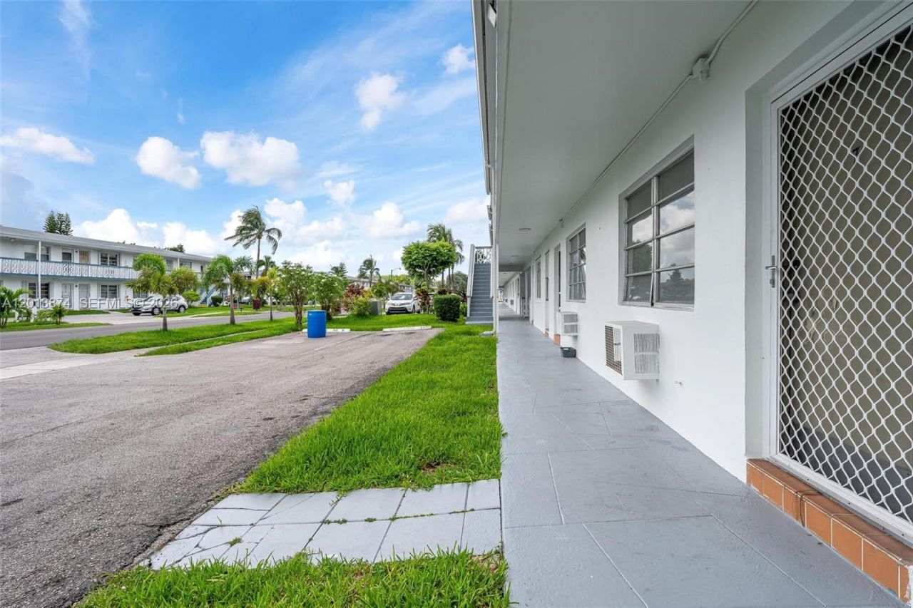 50 NW 204th St , Unit H7, Miami Gardens, FL 33169 Photo