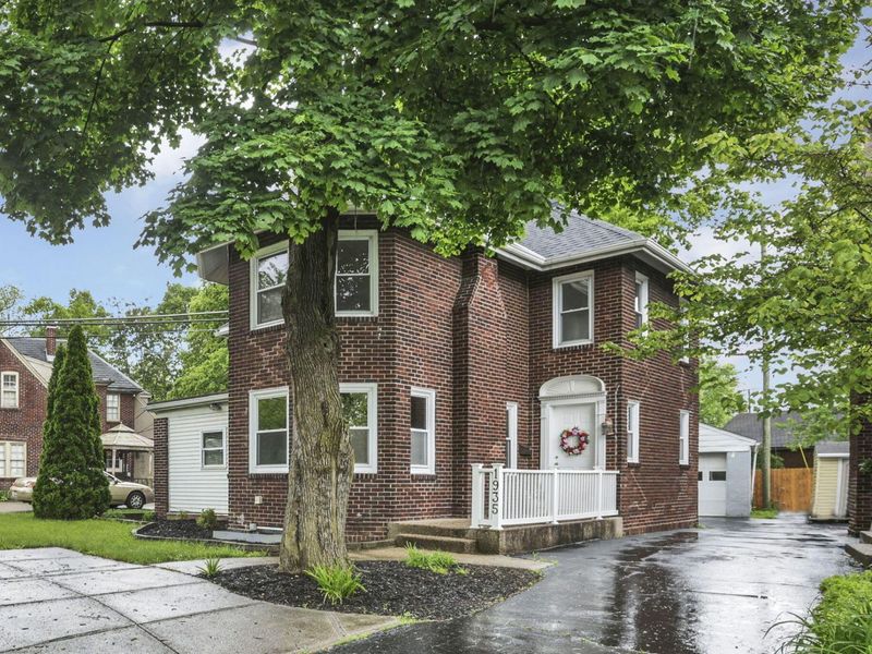 1935 Greenway Avenue S, Columbus, OH 43219 Photo 1