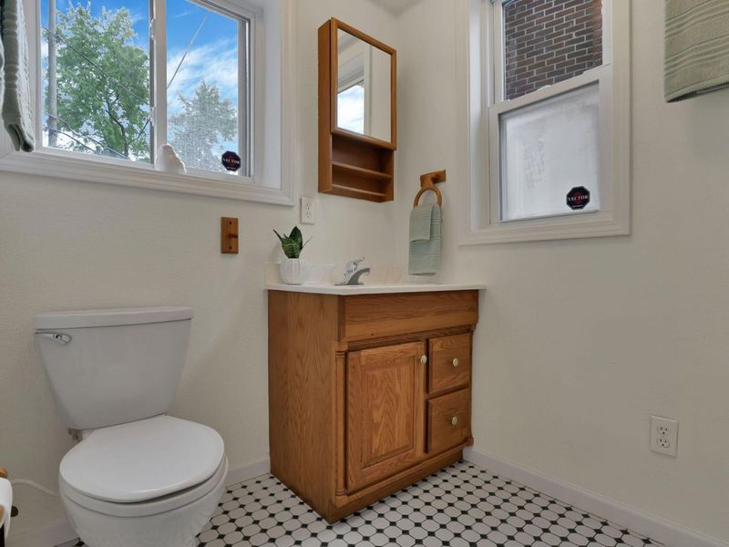 1935 Greenway Avenue S, Columbus, OH 43219 Photo 14