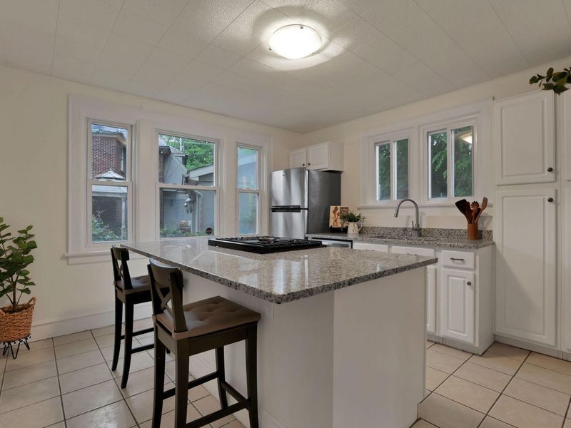 1935 Greenway Avenue S, Columbus, OH 43219 Photo 9
