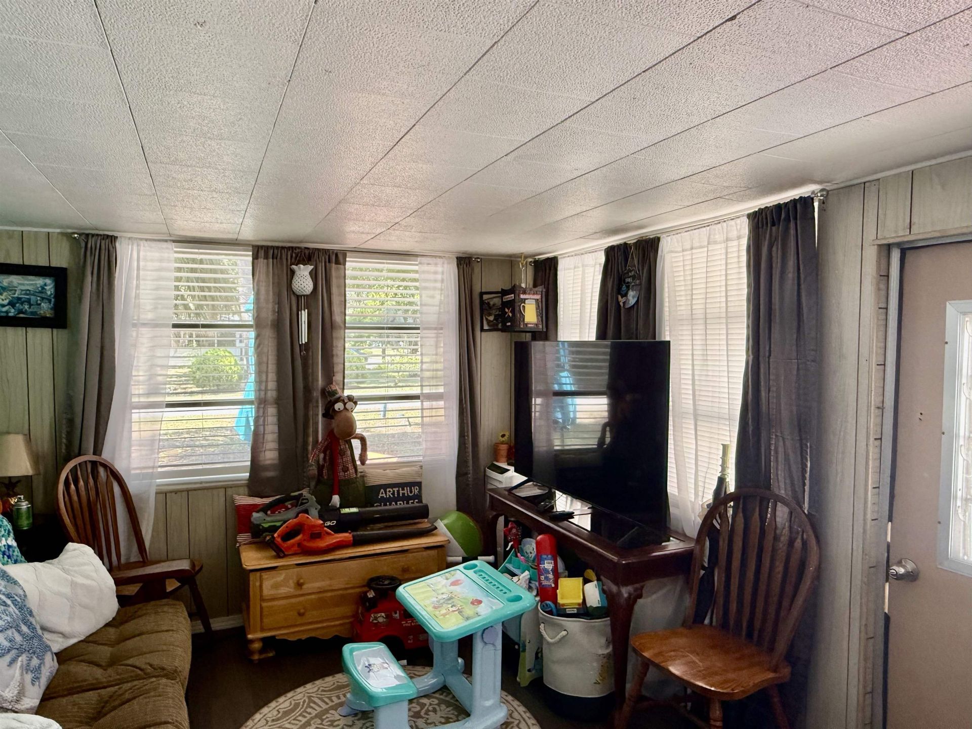 2926 Holly Rd.  Photo 11