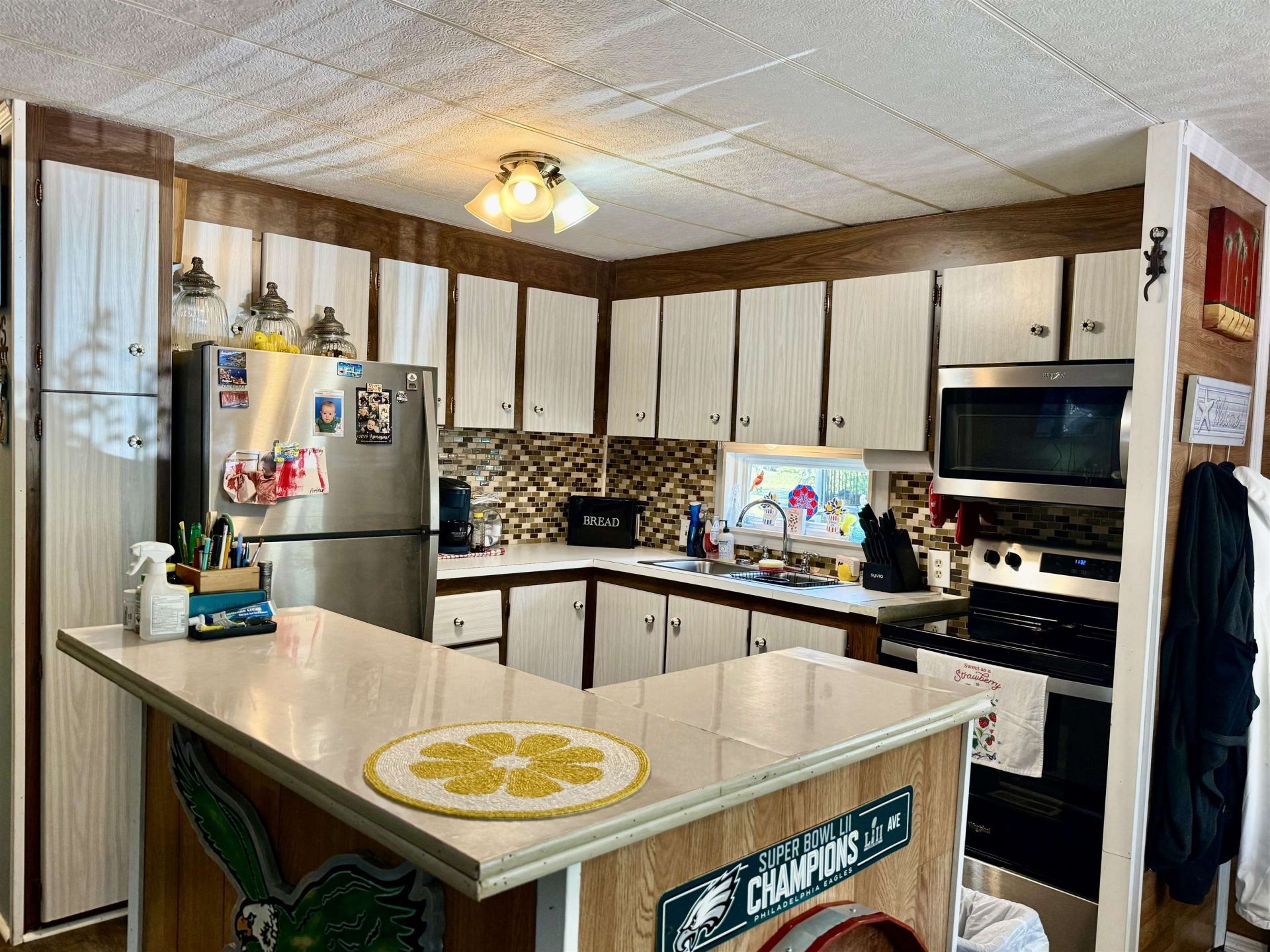 2926 Holly Rd.  Photo 4