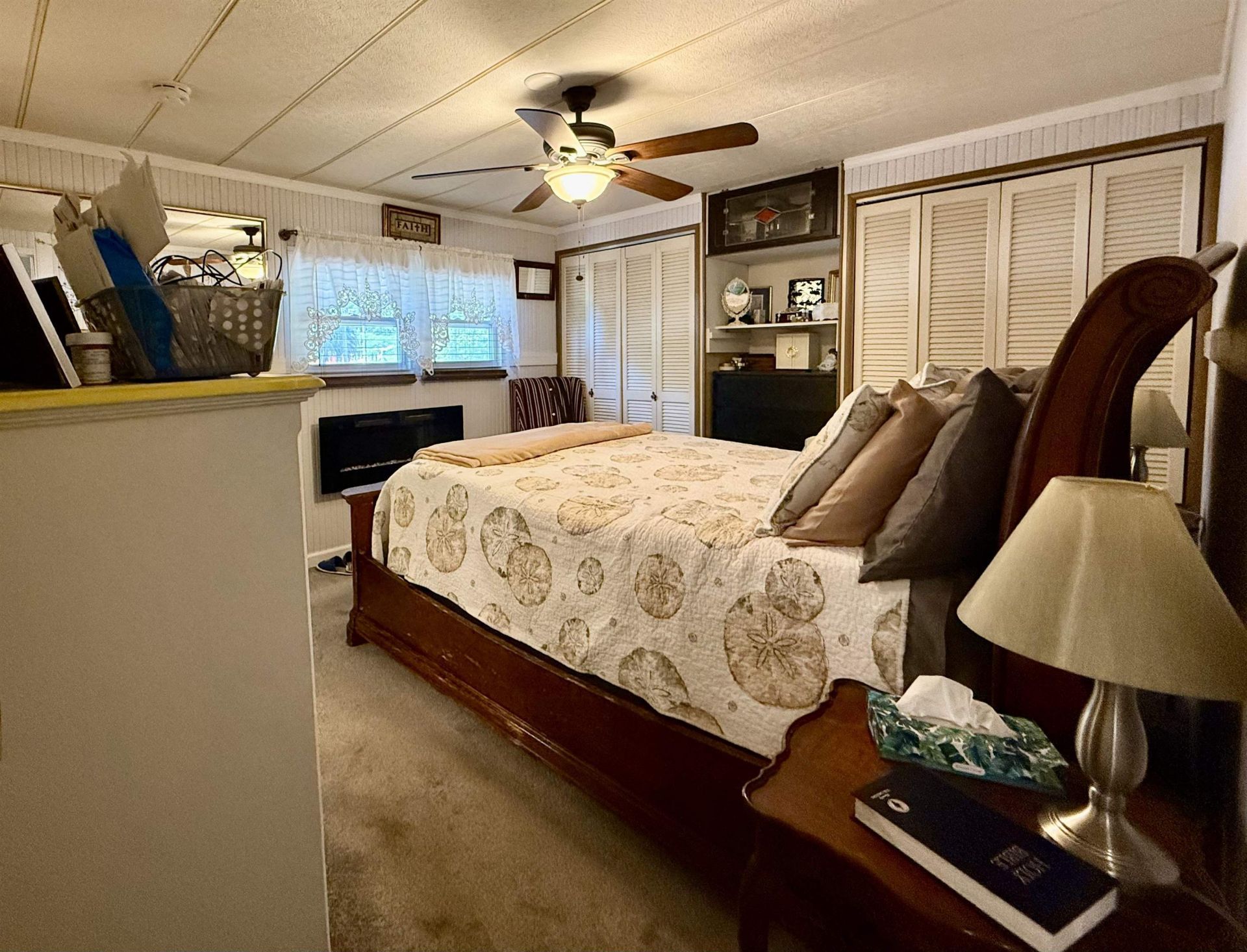 2926 Holly Rd.  Photo 7