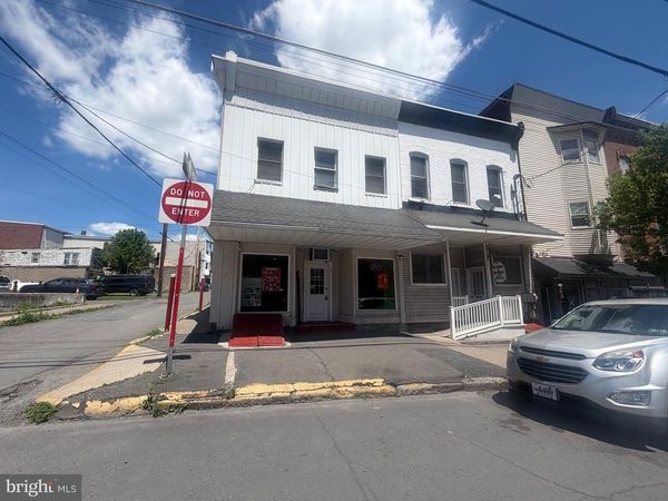 21 E CENTRE STREET, SHENANDOAH, PA 17976