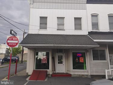 21 E CENTRE STREET, SHENANDOAH, PA 17976