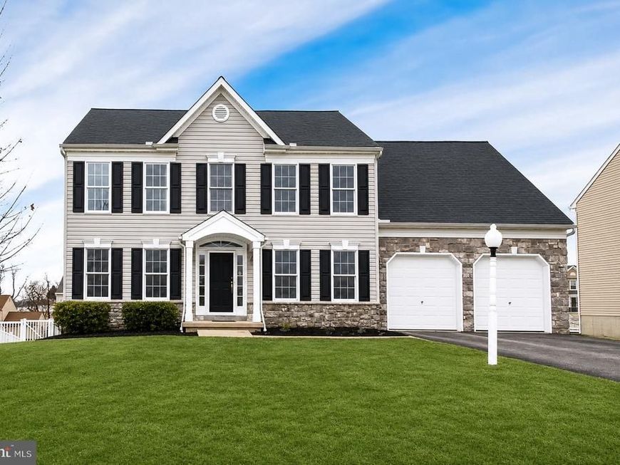 85 Angela Lane, York, PA 17402 Main Photo