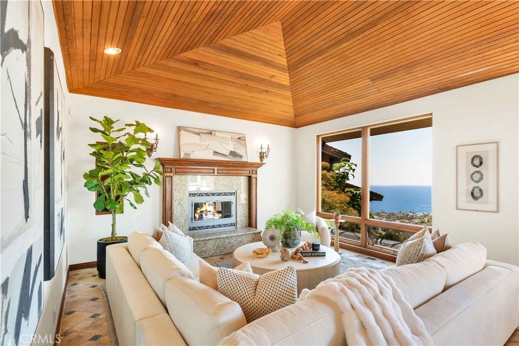 1992 San Remo, Laguna Beach, CA 92651 Main Photo