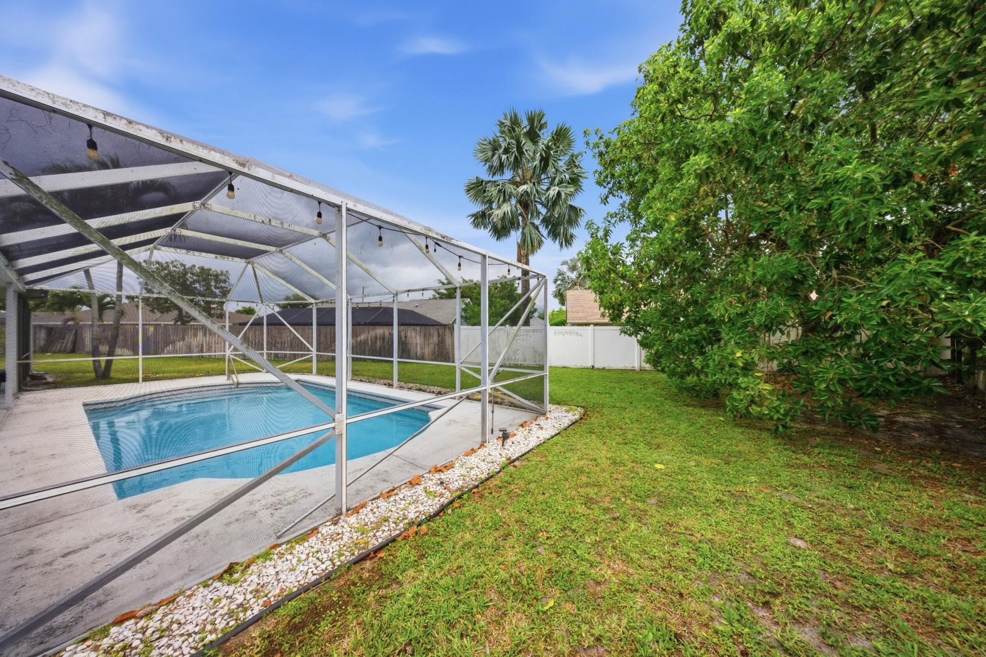 145 Roycourt Circle, Royal Palm Beach, FL 33411 Photo